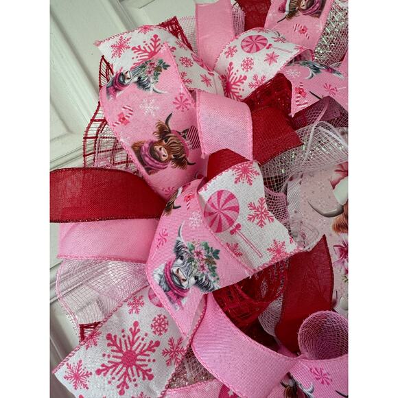 Pink Christmas Highland Cow Wreath | Farmhouse Holiday Door Hanger Decor xxx - Picture 3 of 8